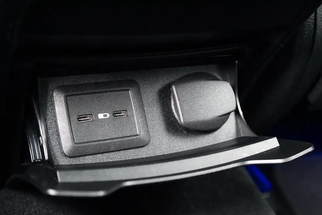 Mercedes-Benz GLC 300 - Thumbnail 42