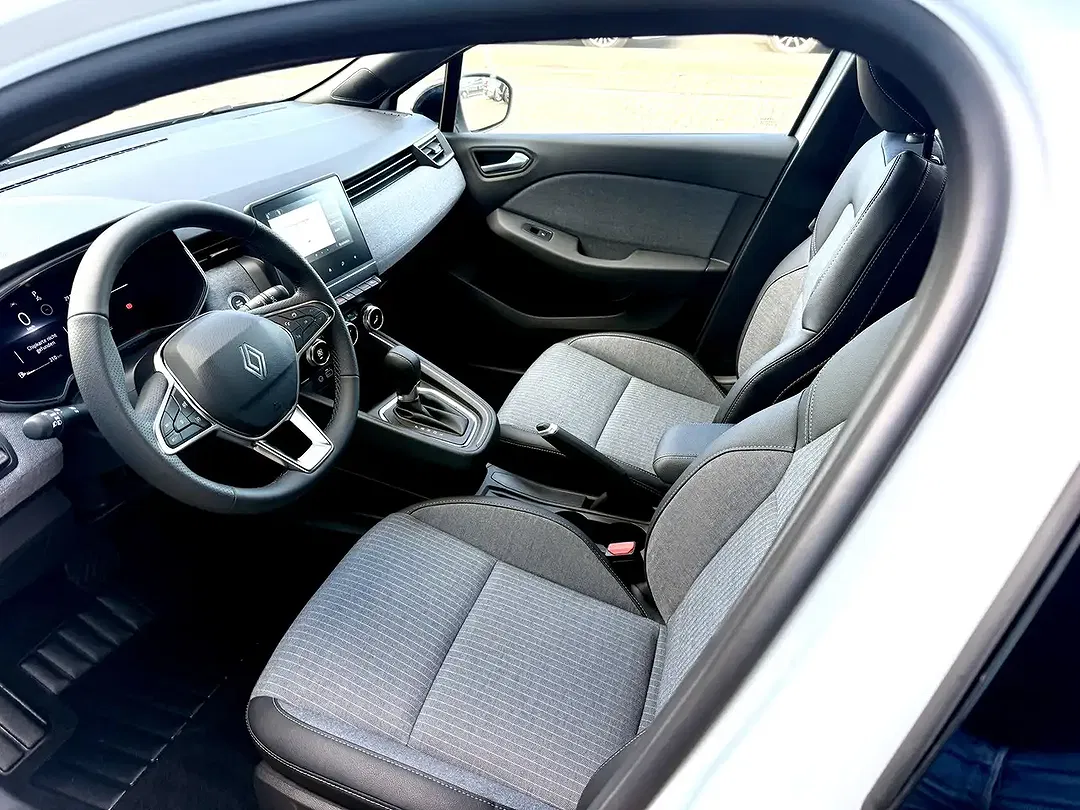 Renault Clio - Thumbnail 15