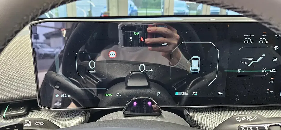 Kia EV4 - Thumbnail 12