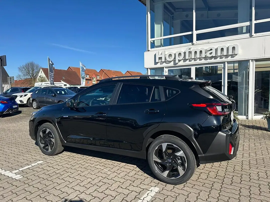 Subaru Crosstrek - Thumbnail 2