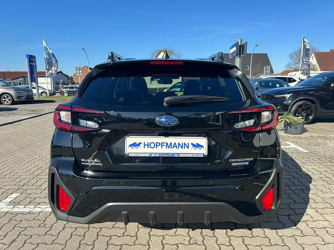 Subaru Crosstrek - Thumbnail 3