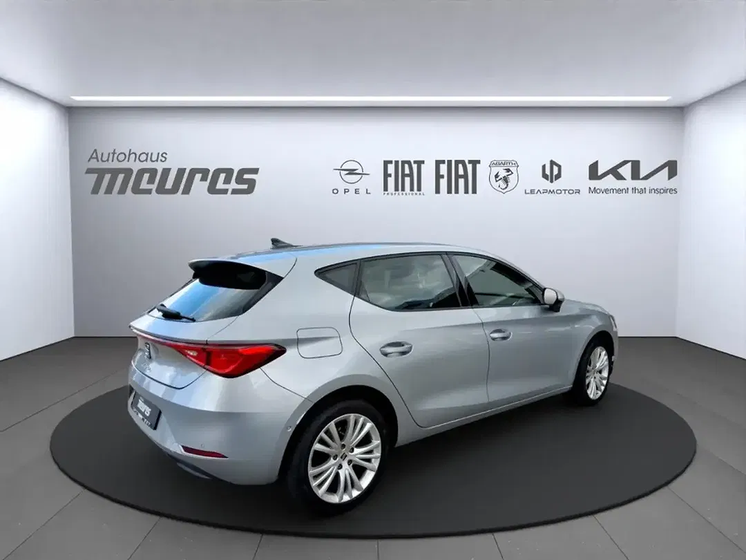 SEAT Leon - Thumbnail 4