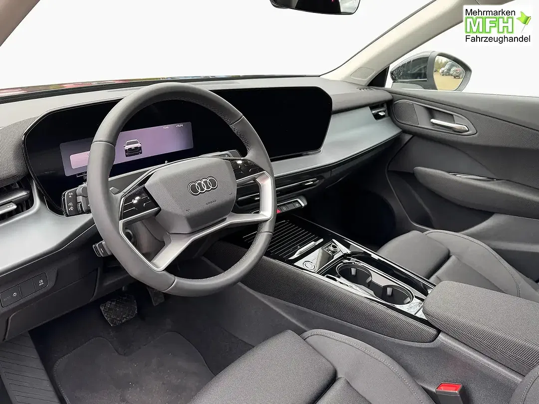 Audi Q3 - Thumbnail 8