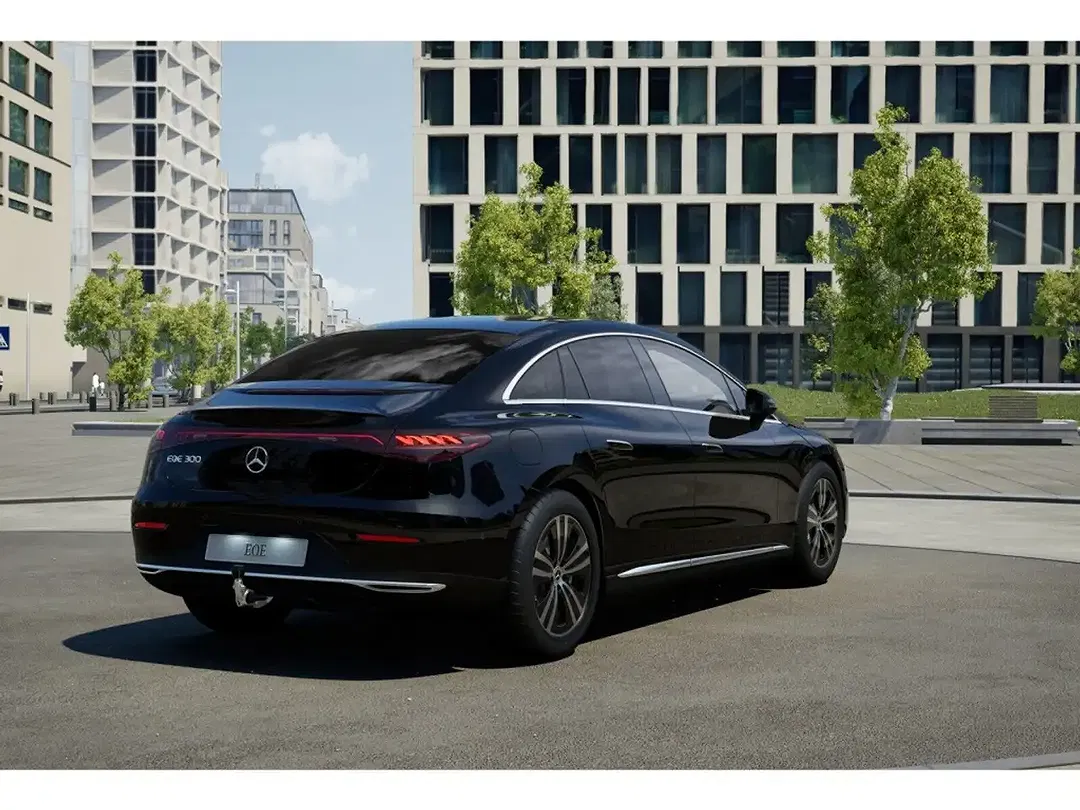 Mercedes-Benz EQE 300 - Thumbnail 2