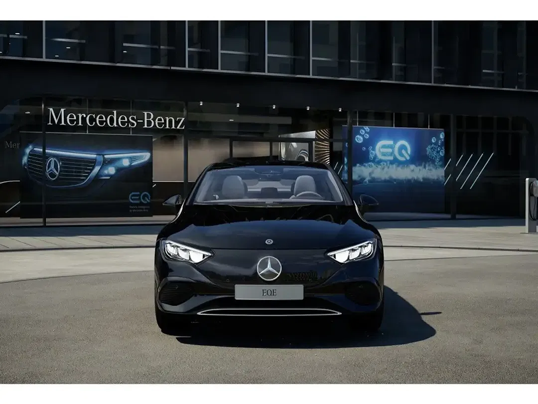 Mercedes-Benz EQE 300 - Thumbnail 4