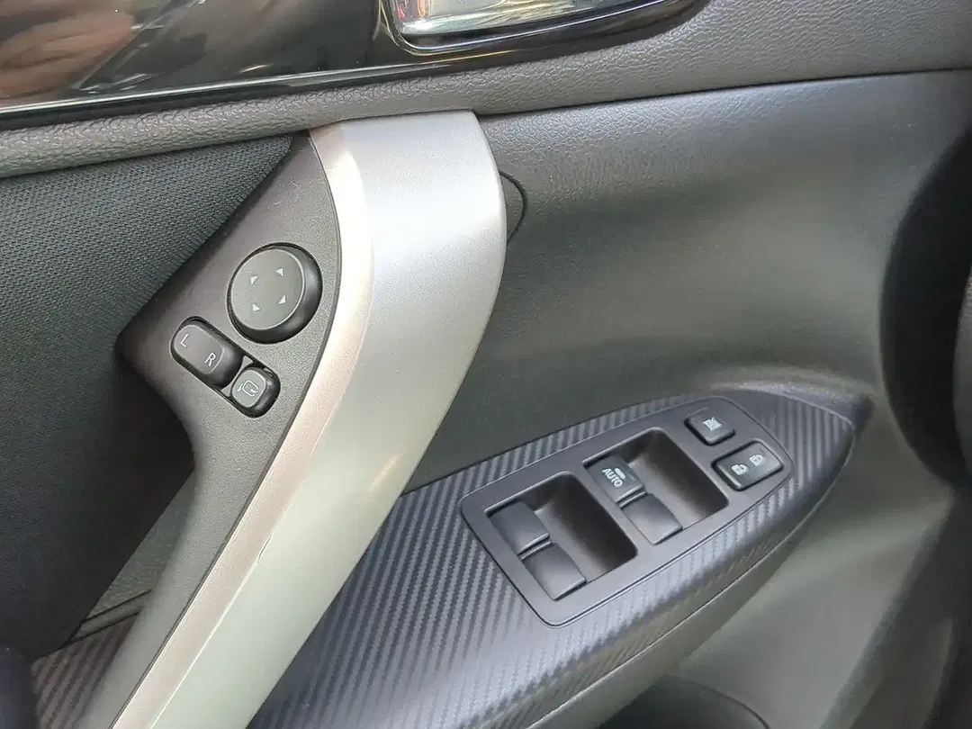 Mitsubishi Eclipse Cross - Thumbnail 12