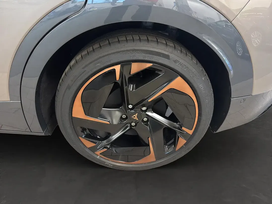 CUPRA Tavascan - Thumbnail 10