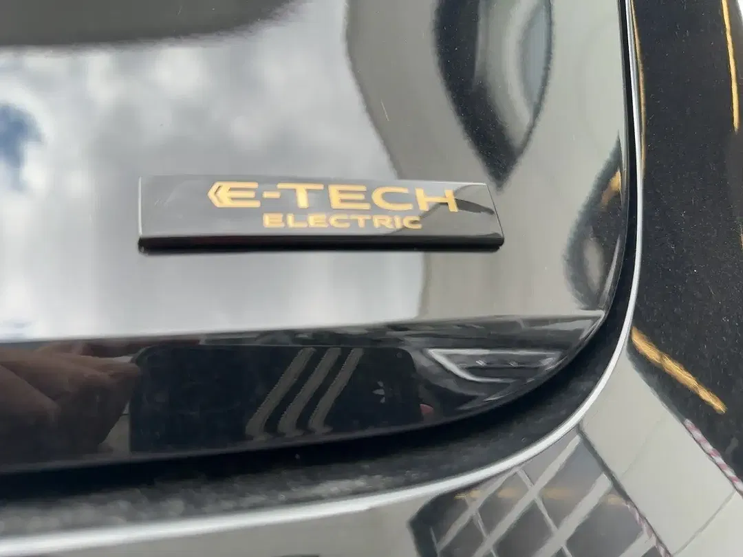 Renault Megane E-Tech - Thumbnail 14
