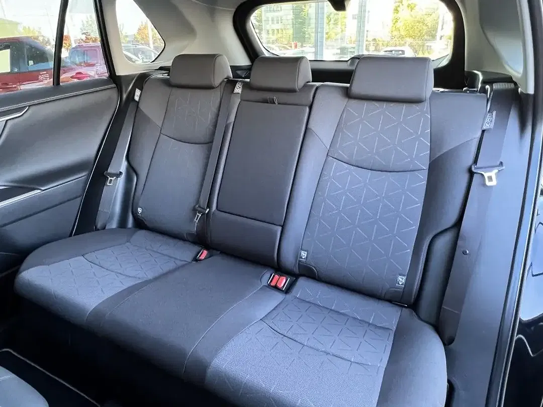 Toyota RAV 4 - Thumbnail 10