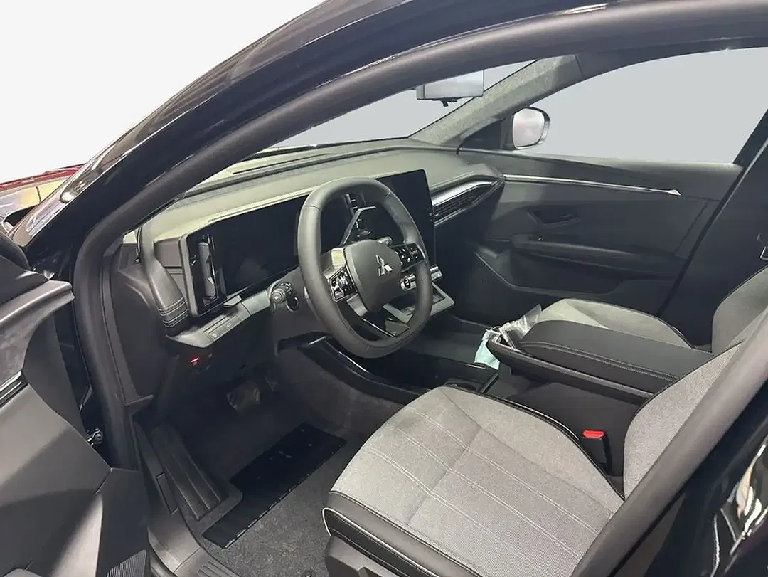 Mitsubishi Eclipse Cross - Thumbnail 9
