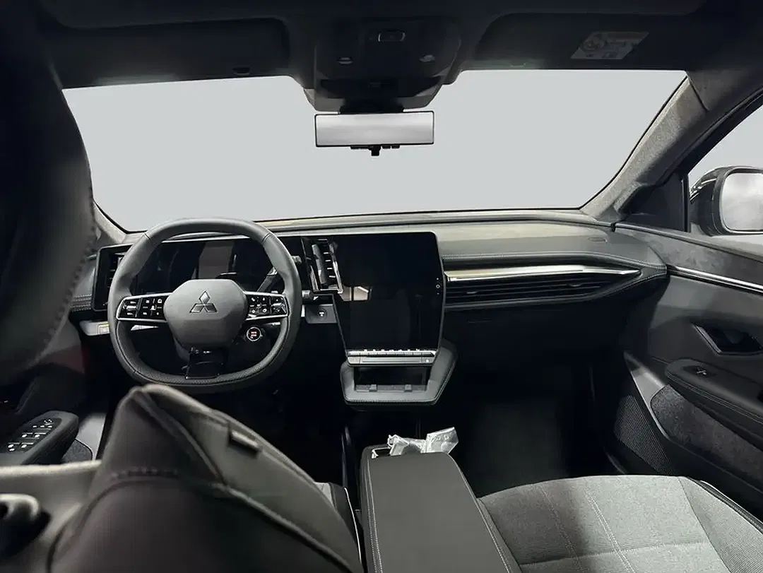 Mitsubishi Eclipse Cross - Thumbnail 11