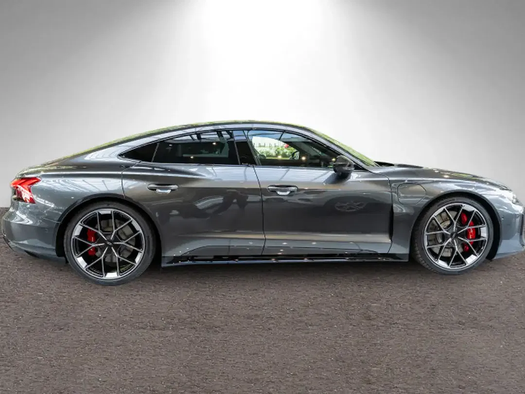 Audi RS e-tron GT - Thumbnail 4