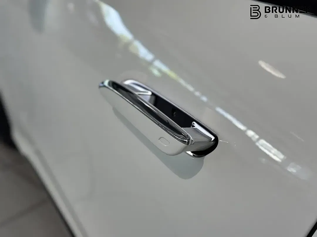 Mercedes-Benz E 300 - Thumbnail 13
