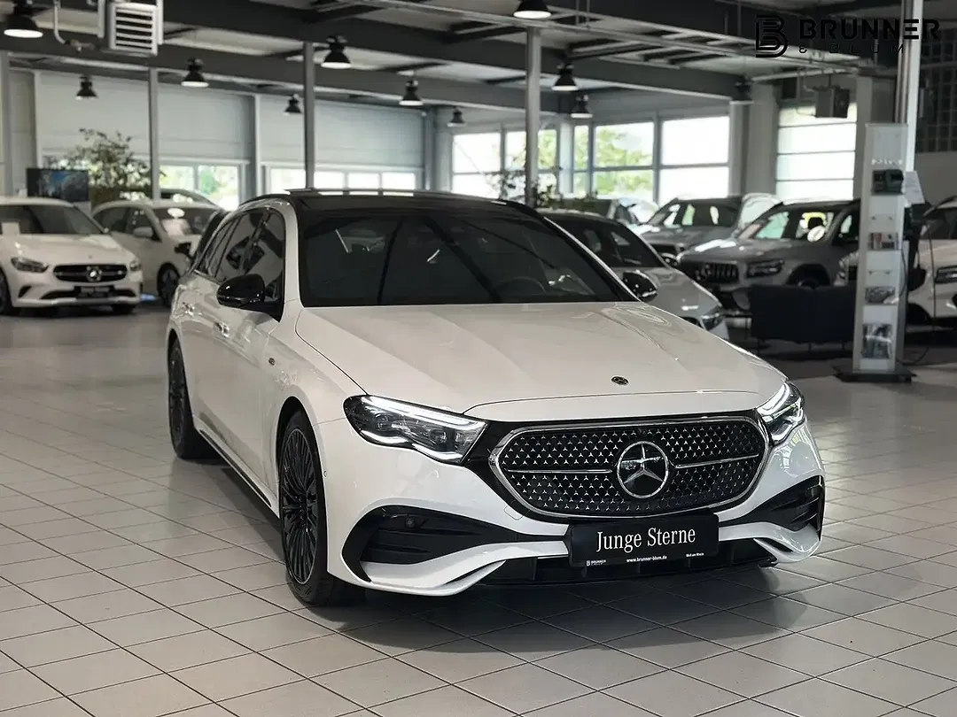 Mercedes-Benz E 300 - Thumbnail 3