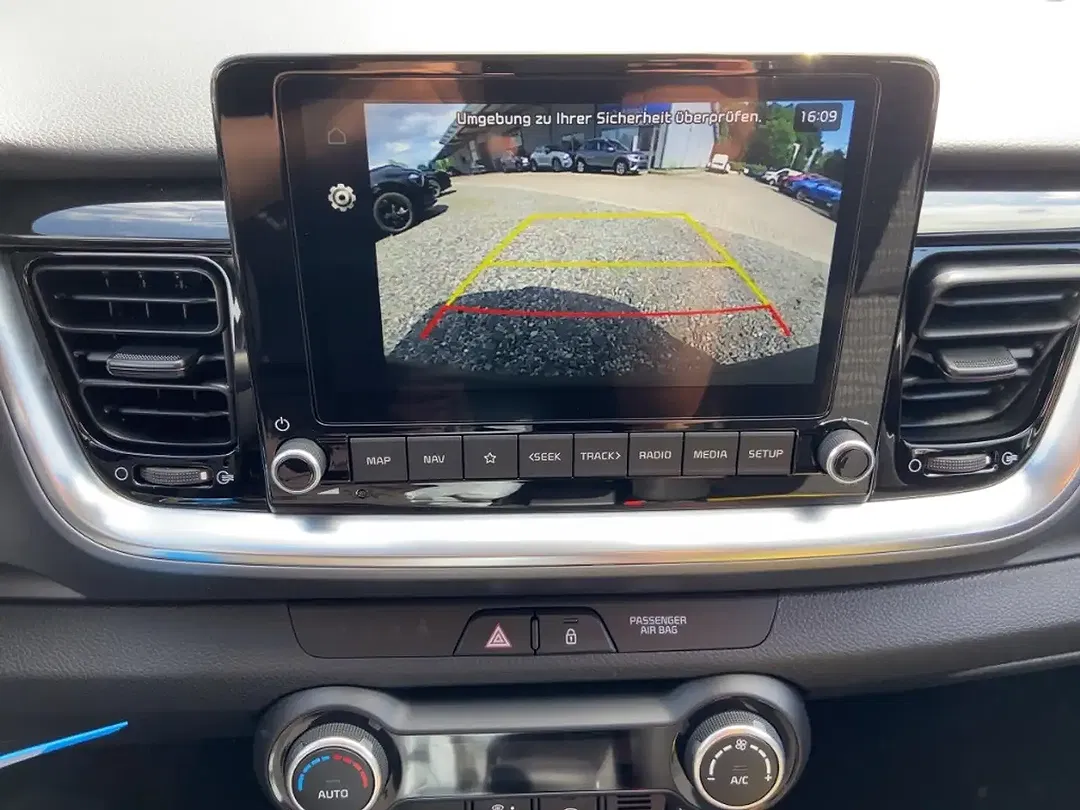 Kia Stonic - Thumbnail 12