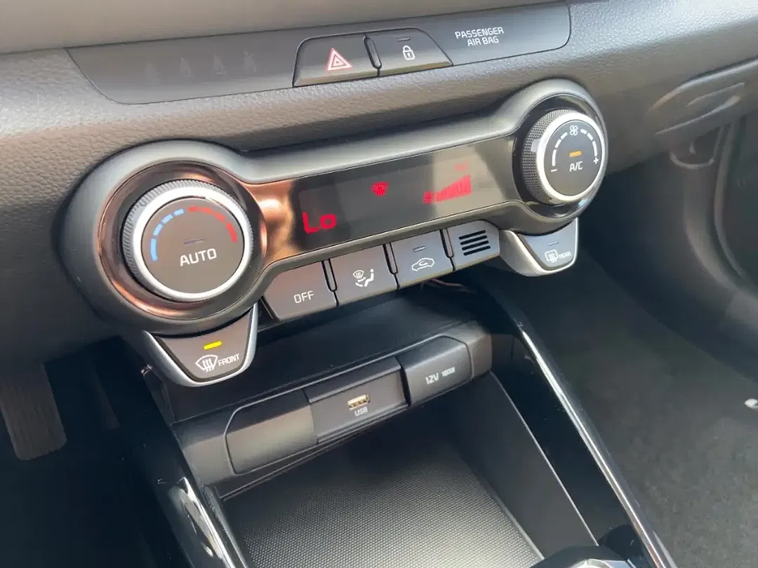 Kia Stonic - Thumbnail 14