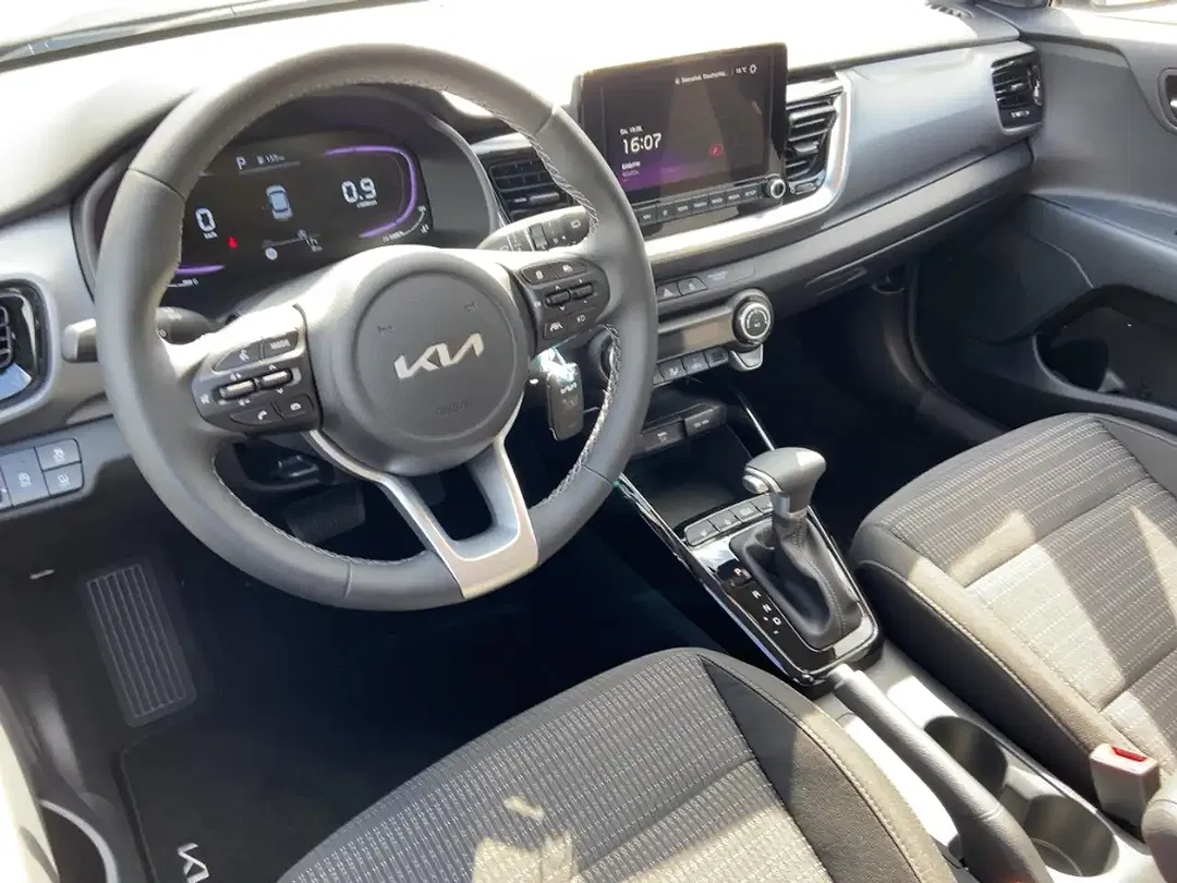 Kia Stonic - Thumbnail 8