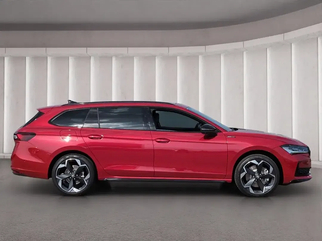 Skoda Superb - Thumbnail 2