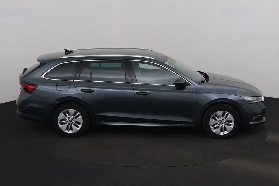 Skoda Octavia - Thumbnail 5