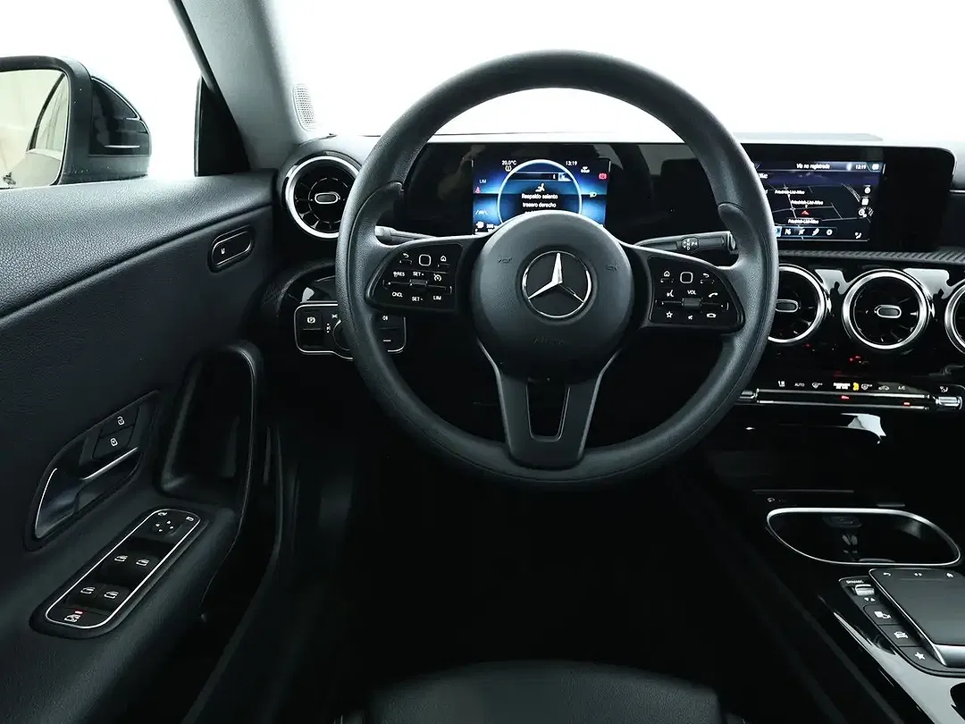 Mercedes-Benz CLA 180 - Thumbnail 10