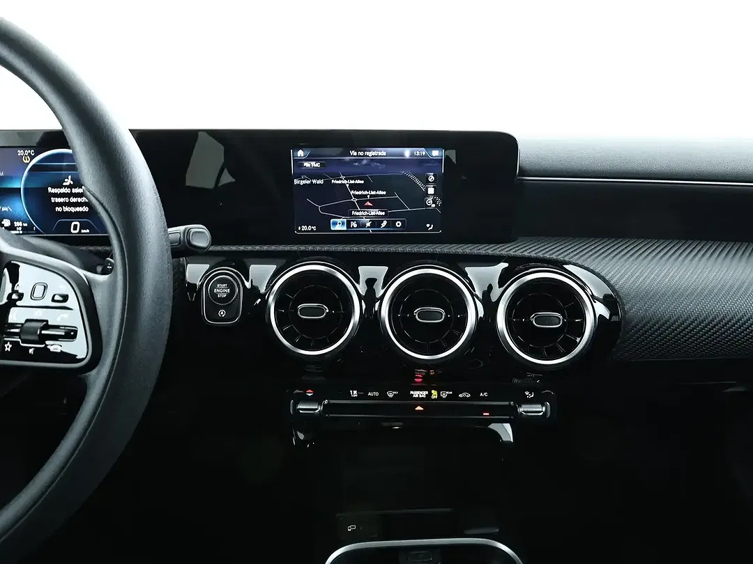 Mercedes-Benz CLA 180 - Thumbnail 11