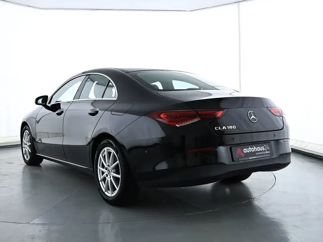Mercedes-Benz CLA 180 - Thumbnail 4