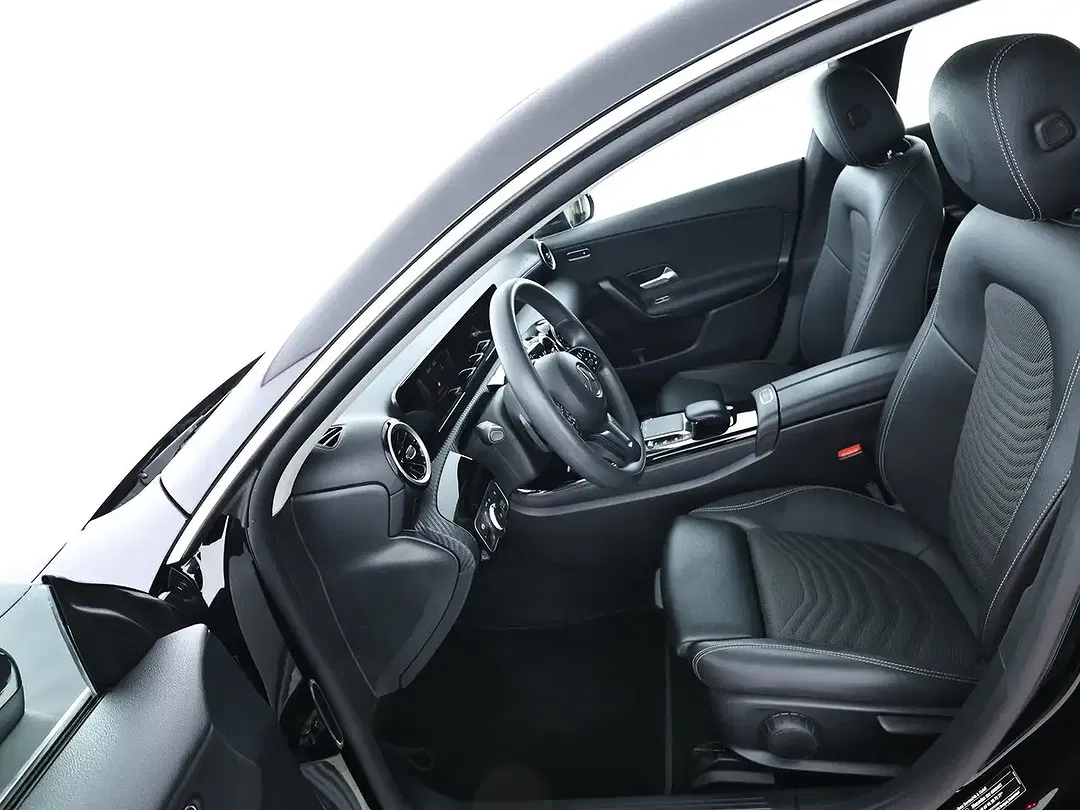 Mercedes-Benz CLA 180 - Thumbnail 8