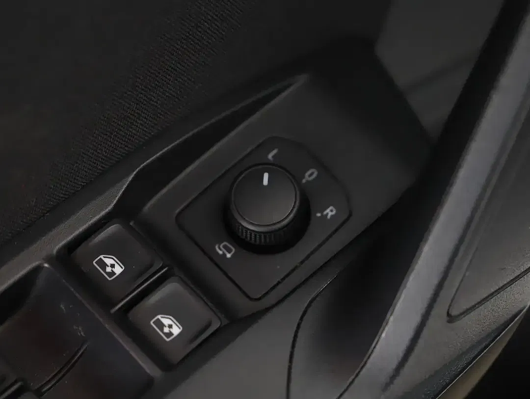 SEAT Arona - Thumbnail 10