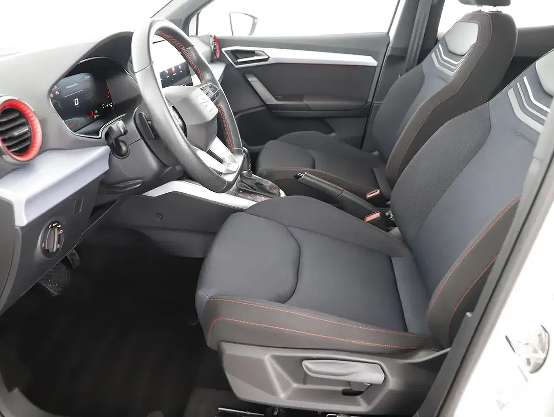 SEAT Arona - Thumbnail 11