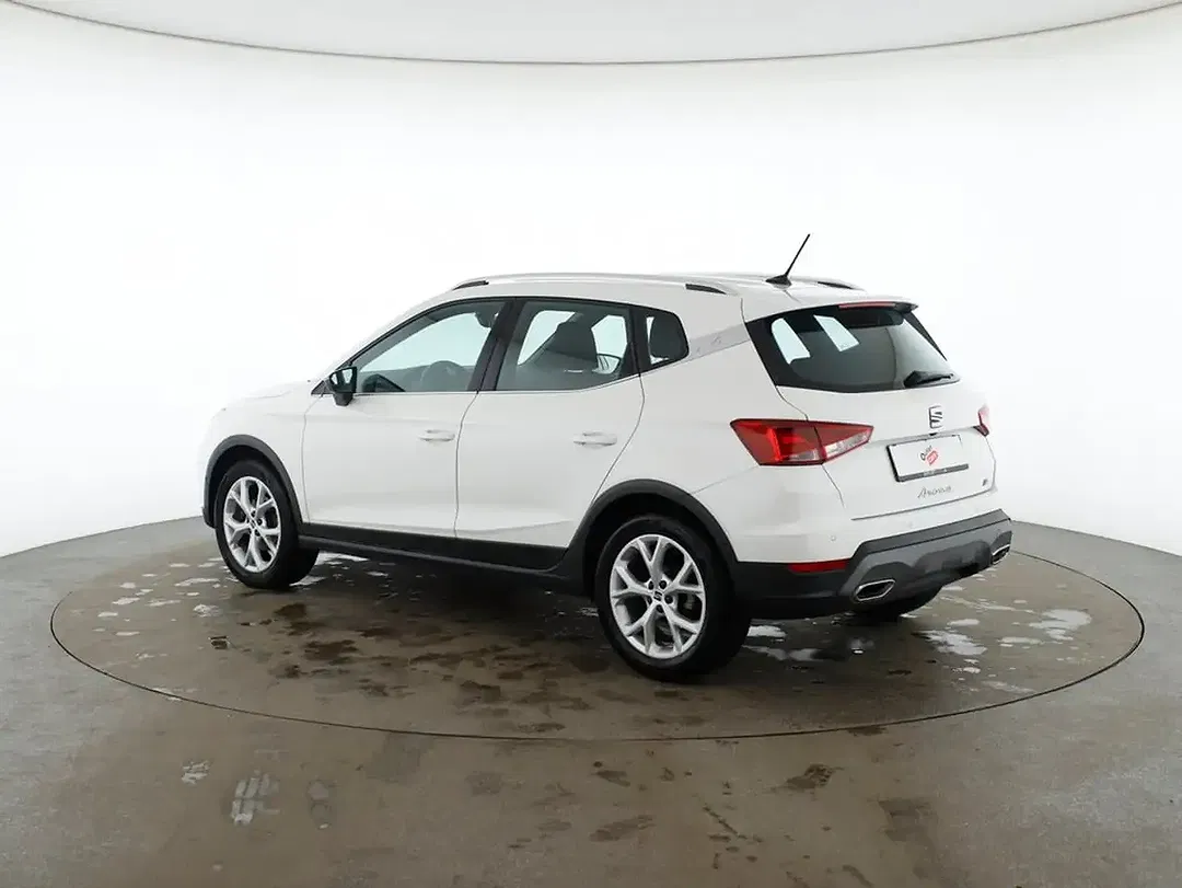 SEAT Arona - Thumbnail 6