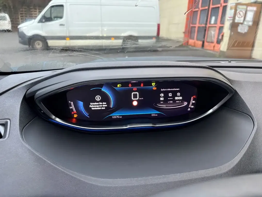 Peugeot 3008 - Thumbnail 11