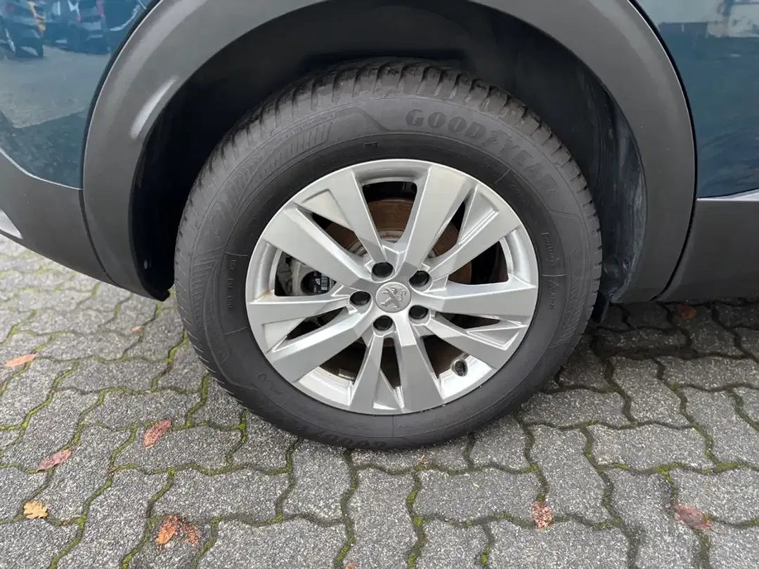 Peugeot 3008 - Thumbnail 9