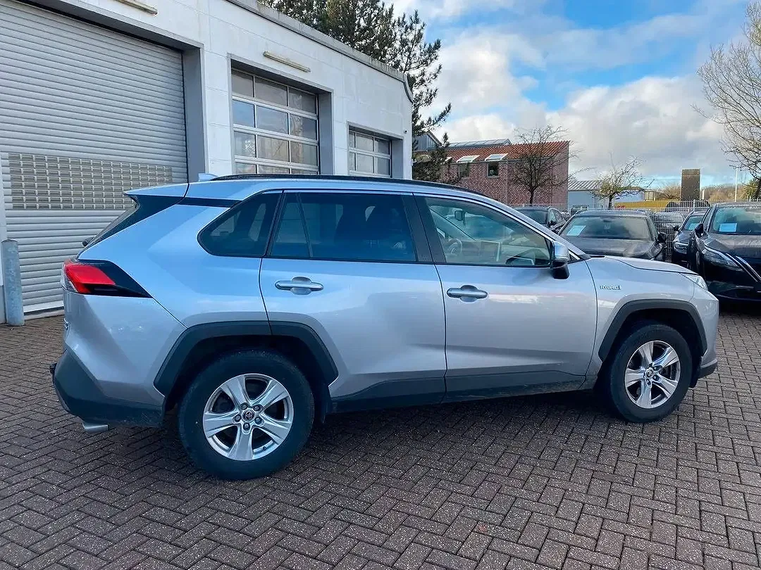 Toyota RAV 4 - Thumbnail 7