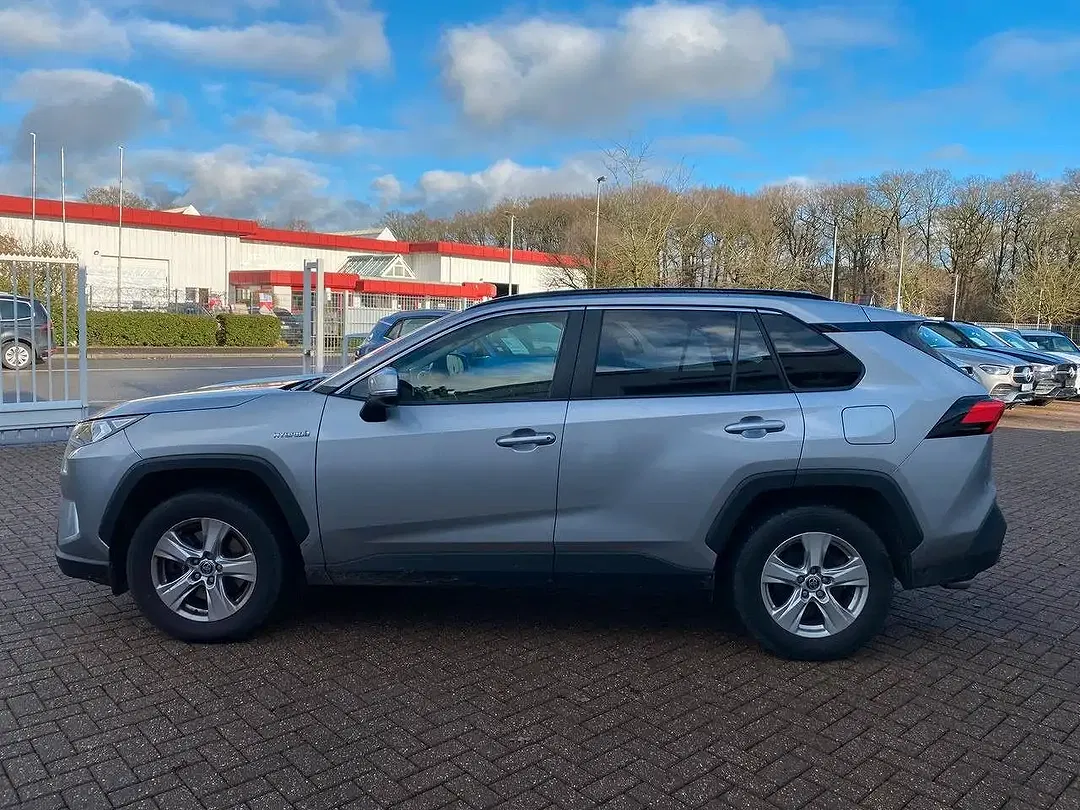 Toyota RAV 4 - Thumbnail 8