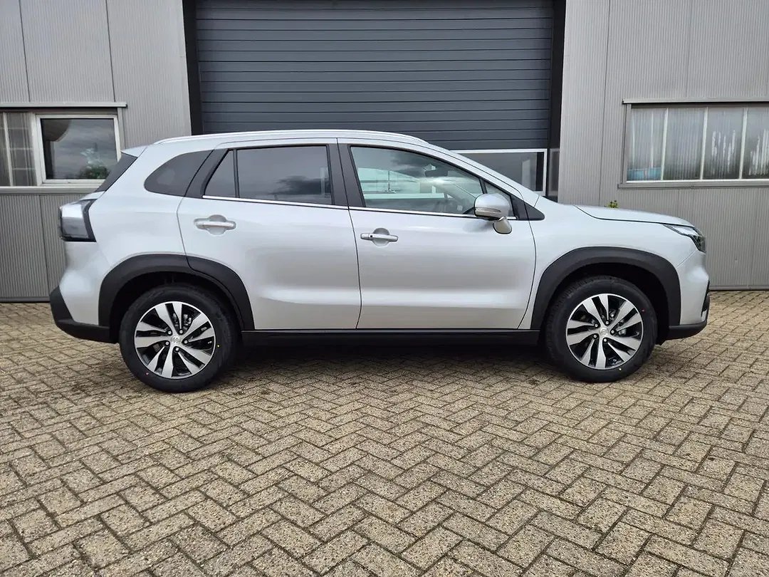 Suzuki S-Cross - Thumbnail 6