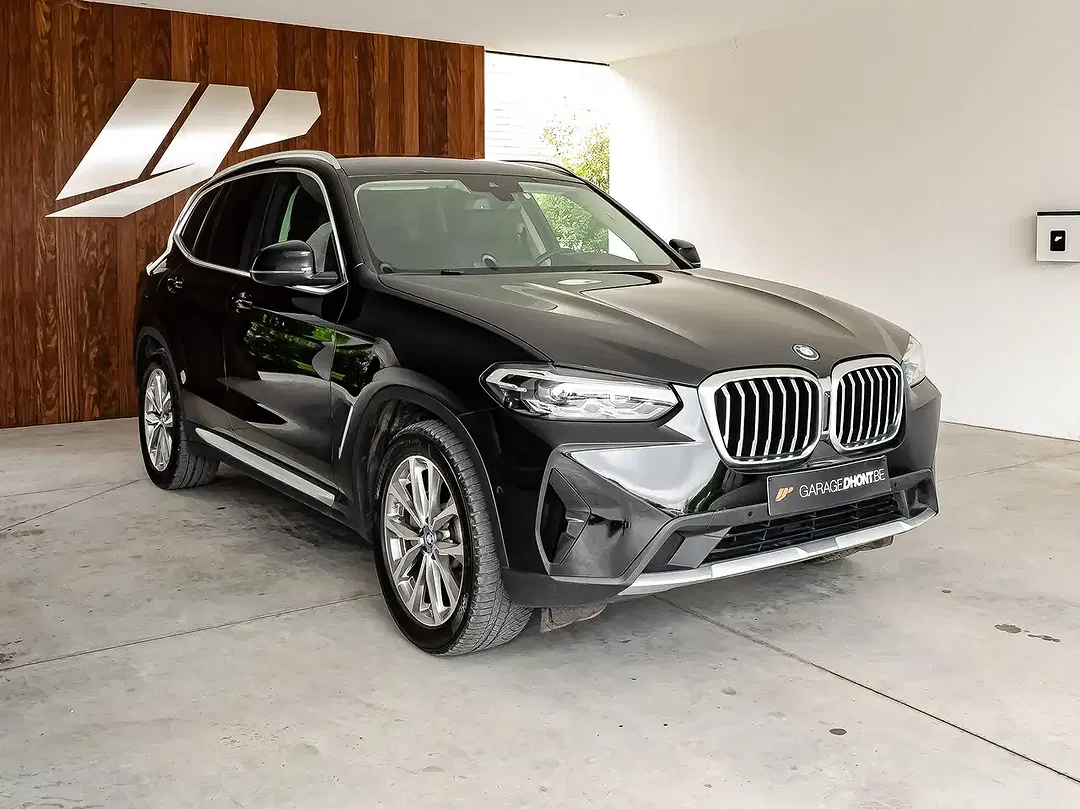 BMW X3 - Thumbnail 1