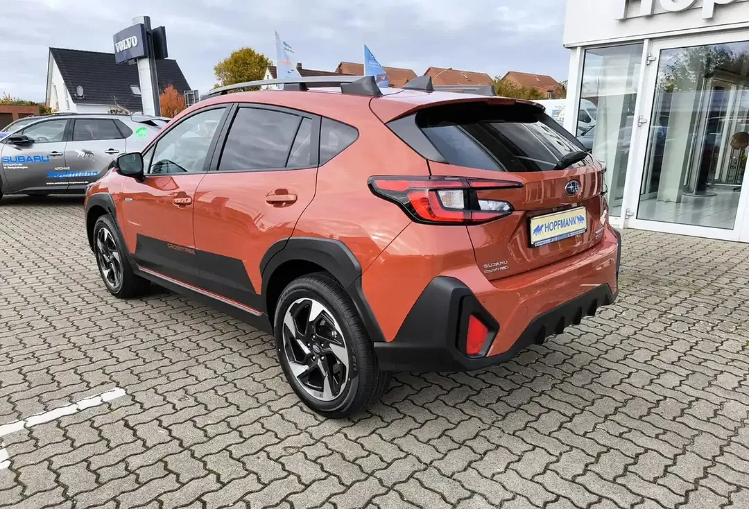 Subaru Crosstrek - Thumbnail 3