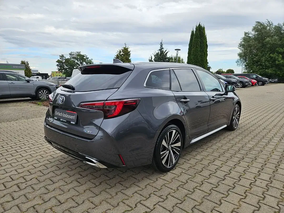 Toyota Corolla - Thumbnail 11