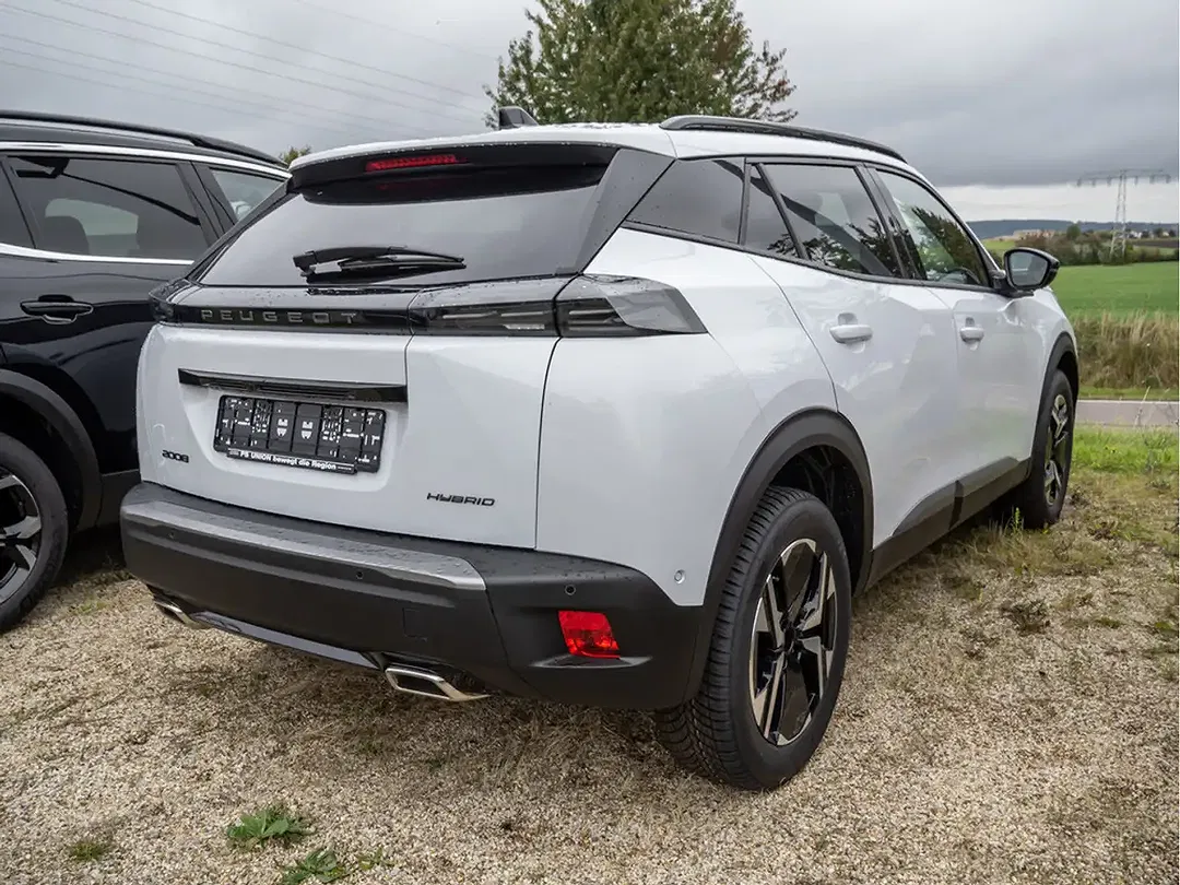 Peugeot 2008 - Thumbnail 3