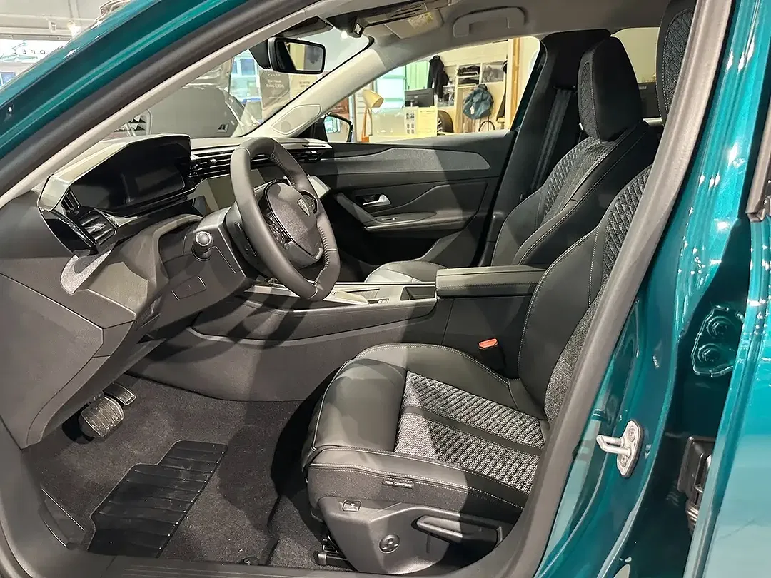 Peugeot 308 - Thumbnail 10