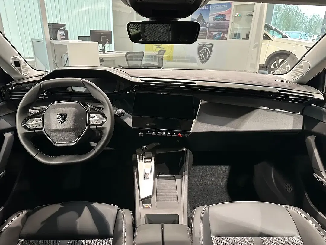 Peugeot 308 - Thumbnail 11