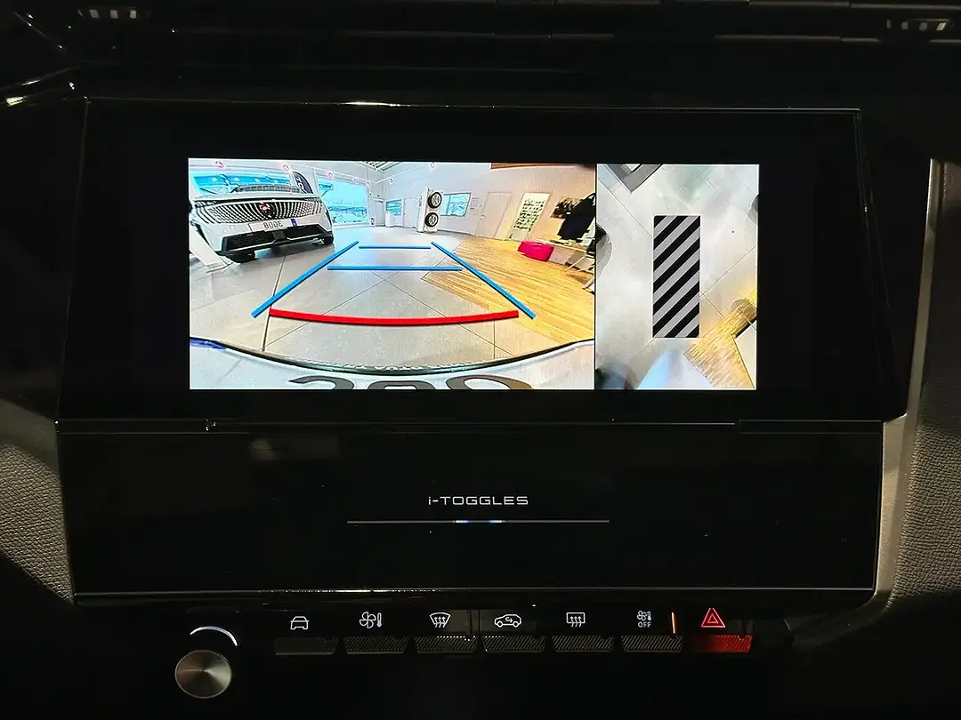 Peugeot 308 - Thumbnail 13