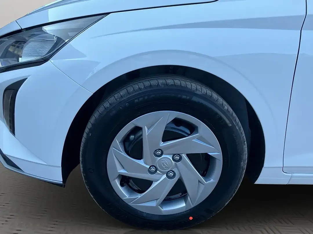 Hyundai i20 - Thumbnail 3