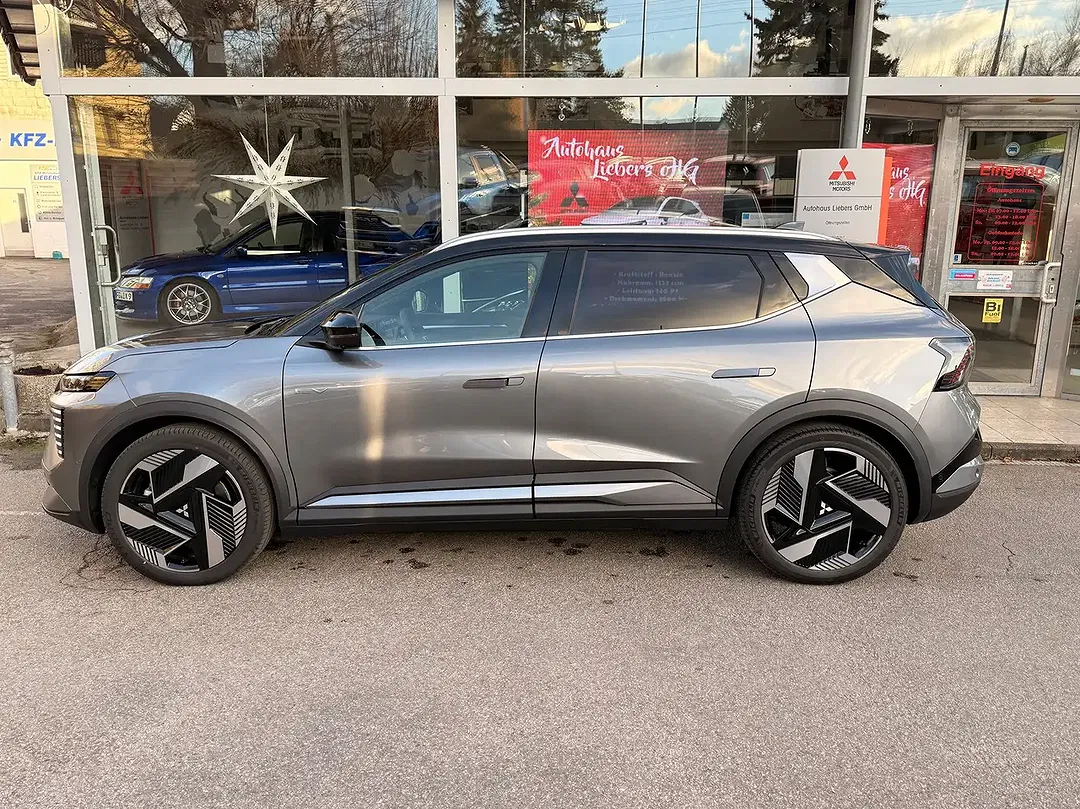 Mitsubishi Eclipse Cross - Thumbnail 3