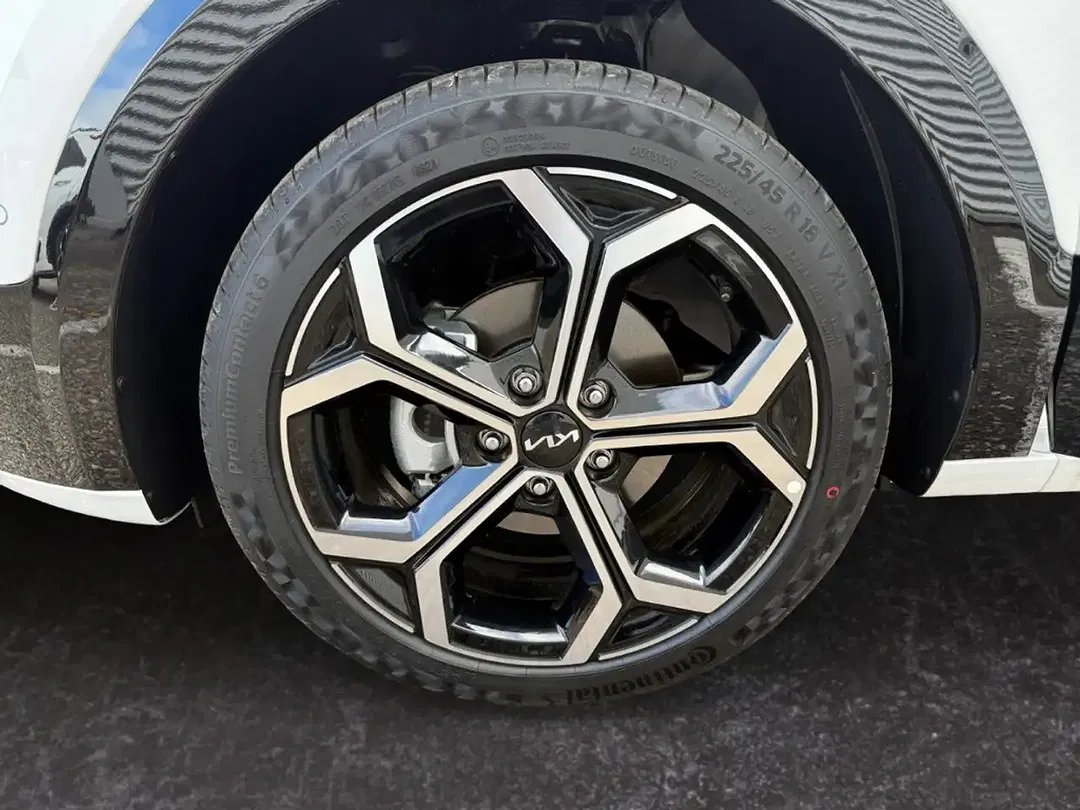 Kia Niro - Thumbnail 14