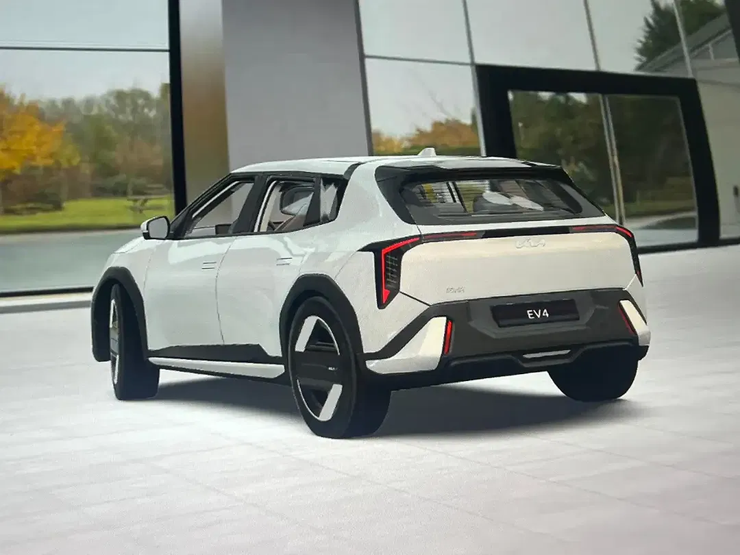 Kia EV4 - Thumbnail 4