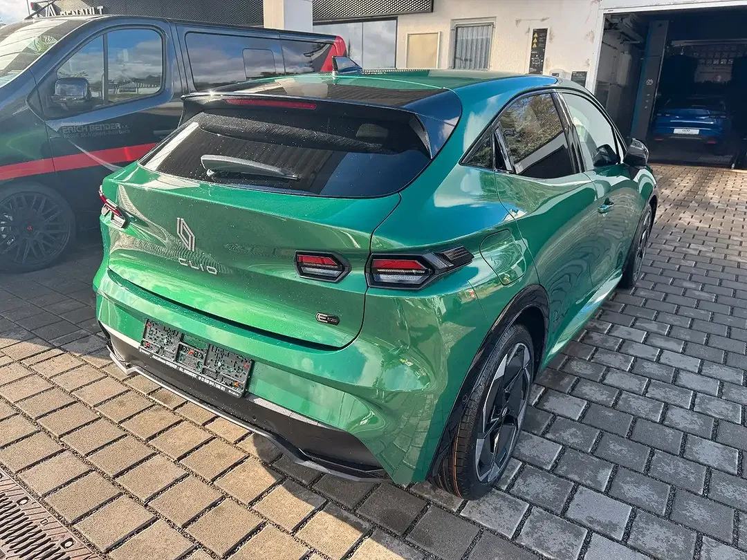 Renault Clio - Thumbnail 10