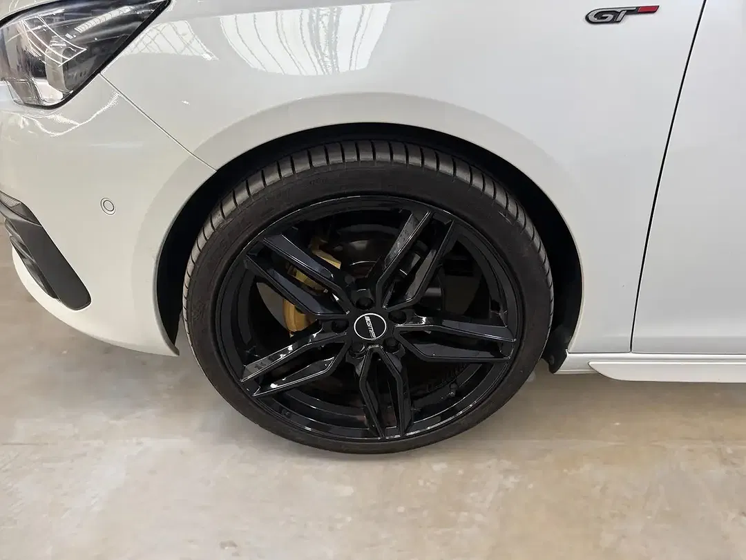 Peugeot 308 - Thumbnail 12