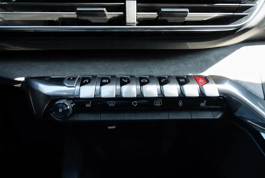 Peugeot 3008 - Thumbnail 10