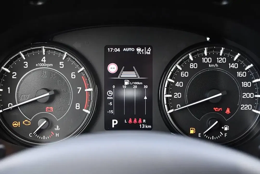 Suzuki Vitara - Thumbnail 11